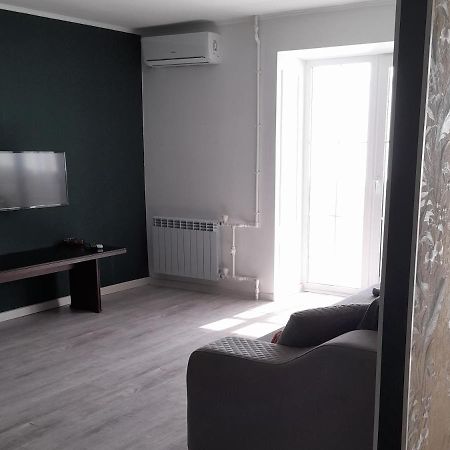 Apartamento Изумруд Uralsk Exterior foto